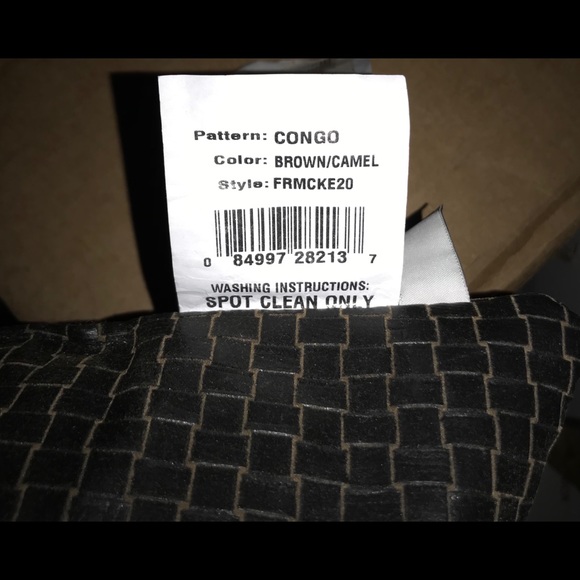 New Reversible Newport Pillow Pattern “Congo” USA